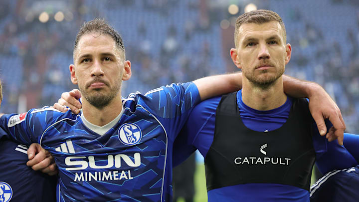 Nikola Katic mit Edin Dzeko