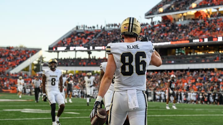 Sep 21, 2024; Corvallis, Oregon, USA; Purdue Boilermakers tight end Max Klare (86) catches a pass for touchdown during the first half against the Oregon State Beavers  at Reser Stadium. Mandatory Credit: Craig Strobeck-Imagn Images