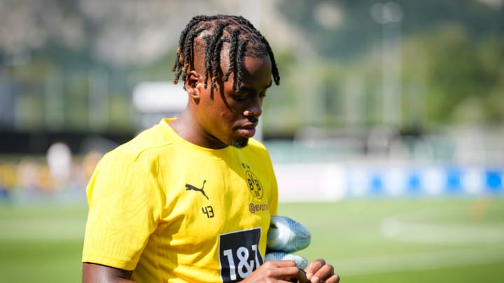 Dortmunds Bynoe-Gittens läuft unter einem neuen Namen auf.