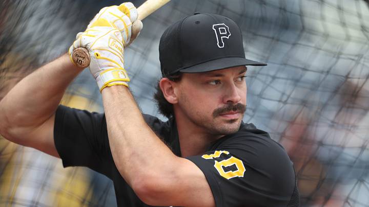 Jun 26, 2026; Pittsburgh, Pennsylvania, USA; Pittsburgh Pirates left fielder Bryan Reynolds (10) in the batting cage before the game against the Cincinnati Reds at PNC Park. Mandatory Credit: Charles LeClaire-Imagn Images Jun 26, 2026; Pittsburgh, Pennsylvania, USA; Pittsburgh Pirates left fielder Bryan Reynolds (10) in the batting cage before the game against the Cincinnati Reds at PNC Park. Mandatory Credit: Charles LeClaire-Imagn Images