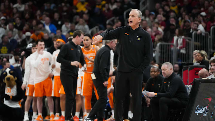 Mar 27, 2026; Chicago, IL, USA; Tennessee Volunteers head coach Rick Barnes reacts in the first half against the Iowa State Cyclones during a Sweet Sixteen game of the Midwest Regional of the men's 2026 NCAA Tournament at United Center. Mandatory Credit: David Banks-Imagn Images