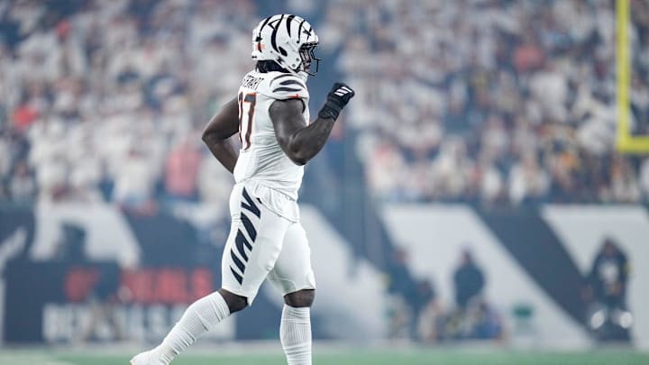 Cincinnati Bengals defensive end Shemar Stewart (97) runs on the field in the fourth quarter of the NFL Week 7 game between the Cincinnati Bengals and the Pittsburgh Steelers at Paycor Stadium in downtown Cincinnati on Thursday, Oct. 16, 2025. The Bengals won, 33-31.