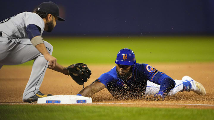 May 14, 2022; New York City, New York, USA; New York Mets right fielder Starling Marte (6) dives