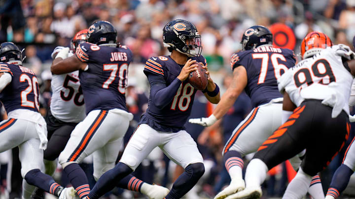 Chicago Bears quarterback Caleb Williams (18) drops back to throw in the first quarter of the NFL Preseason Week 2 game between the Chicago Bears and the Cincinnati Bengals at Soldier Field in downtown Chicago on Saturday, Aug. 17, 2024. The Bears led 10-3 at halftime.