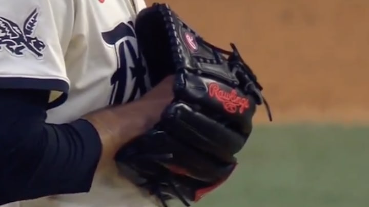 Leiter's unusual glove is by design. 
