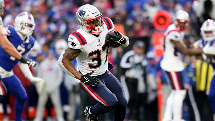 New England Patriots v Buffalo Bills