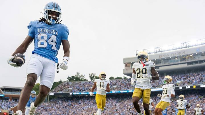 Oct 3, 2026; Chapel Hill, North Carolina, USA; North Carolina Tar Heels tight end Shamar Easter (84) scores a touchdown in the first quarter at Kenan Stadium. Mandatory Credit: Bob Donnan-Imagn Images