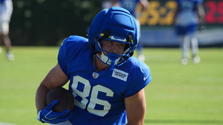 Jul 31, 2026; Westchester California USA; Los Angeles Rams tight end Max Klare (86) carries the ball at training camp at Loyola Marymount University. Mandatory Credit: Kirby Lee-Imagn Images