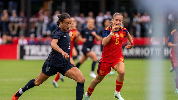 Oct 10, 2026; Washington, District of Columbia, USA;  United States forward Mallory Swanson (9) controls the ball against Spain in the second half at Audi Field.  Mandatory Credit: Jamie LeBlanc-Imagn Images