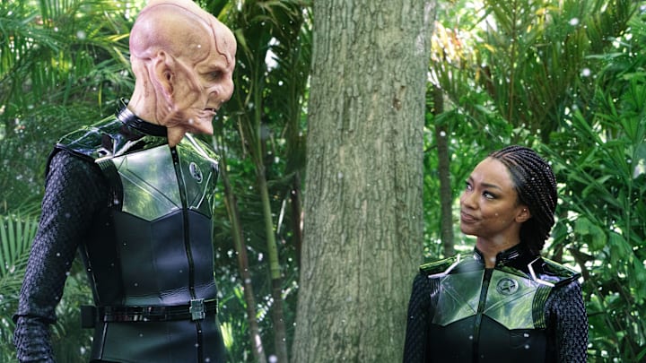 L-R Doug Jones as Saru and Sonequa Martin-Green as Burnham in Star Trek: Discovery, season 5, streaming on Paramount+, 2023. Photo Credit: Michael Gibson/Paramount+