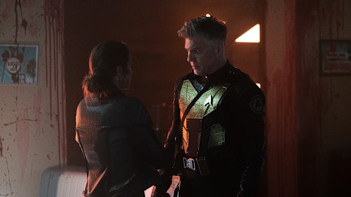 L-R Melanie Scrofano as Batel and Anson Mount as Capt. Pike in Star Trek: Strange New Worlds streaming on Paramount+, 2023. Photo Credit: Michael Gibson/Paramount+