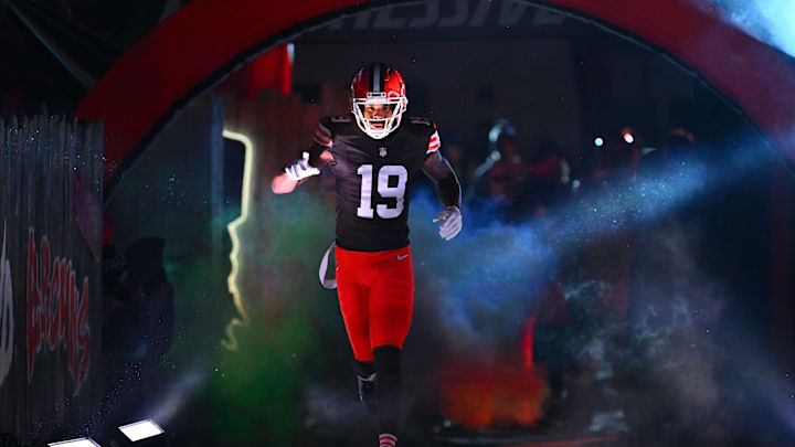 Pittsburgh Steelers v Cleveland Browns