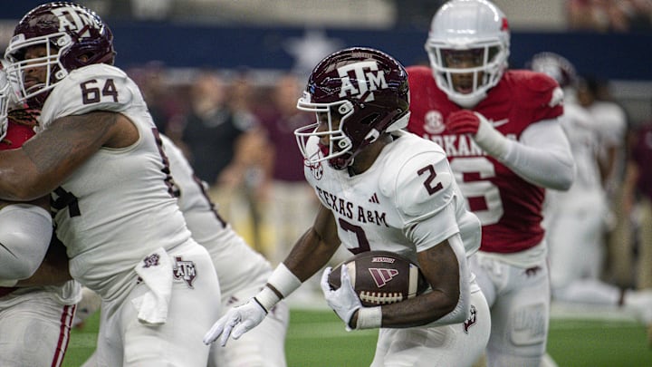 Sep 30, 2023; Arlington, Texas, USA; Texas A&M Aggies running back Rueben Owens (2) In action during the game between the Texas A&M Aggies and the Arkansas Razorbacks at AT&T Stadium. Mandatory Credit: Jerome Miron-Imagn Images Sep 30, 2023; Arlington, Texas, USA; Texas A&M Aggies running back Rueben Owens (2) In action during the game between the Texas A&M Aggies and the Arkansas Razorbacks at AT&T Stadium. Mandatory Credit: Jerome Miron-Imagn Images