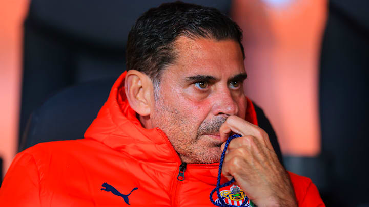 Fernando Hierro con Chivas