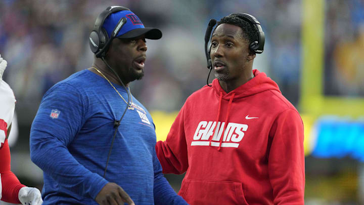 Dec 12, 2021; Inglewood, California, USA; New York Giants defensive line coach Sean Spencer (left)