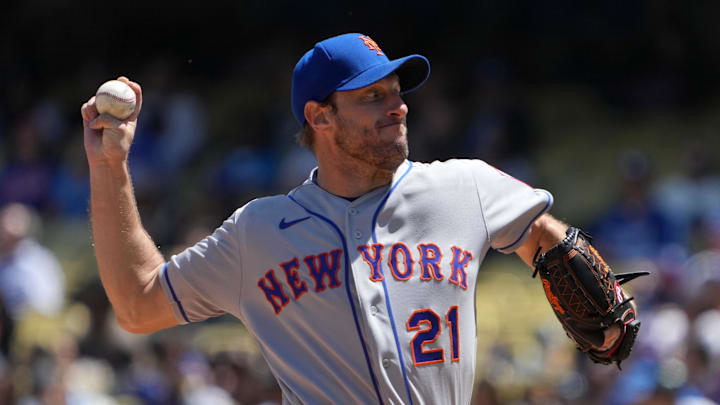 Apr 19, 2023; Los Angeles, California, USA; New York Mets starting pitcher Max Scherzer (21) throws