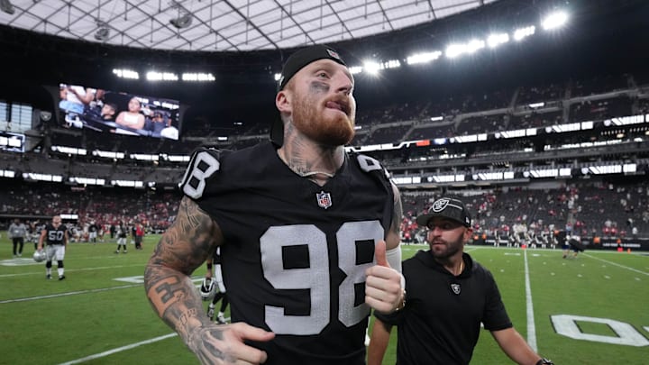 Las Vegas Raiders defensive end Maxx Crosby (98)