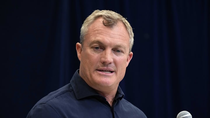 Feb 27, 2025; Indianapolis, IN, USA; San Francisco 49ers general manager John Lynch speaks during the 2025 NFL Scouting Combine at the Indiana Convention Center. Mandatory Credit: Kirby Lee-Imagn Images Feb 27, 2025; Indianapolis, IN, USA; San Francisco 49ers general manager John Lynch speaks during the 2025 NFL Scouting Combine at the Indiana Convention Center. Mandatory Credit: Kirby Lee-Imagn Images