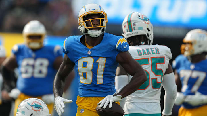 Sep 10, 2023; Inglewood, California, USA; Los Angeles Chargers wide receiver Mike Williams (81) reacts after a first down against the Miami Dolphins in the second half at SoFi Stadium. Mandatory Credit: Kirby Lee-Imagn Images