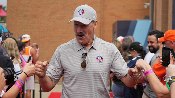 Aug 6, 2022; Canton, OH, USA; Bill Cowher arrives on the red carpet during the Pro Football Hall of Fame Class of 2022 Enshrinement at Tom Benson Hallof Fame Stadium. Mandatory Credit: Kirby Lee-Imagn Images Aug 6, 2022; Canton, OH, USA; Bill Cowher arrives on the red carpet during the Pro Football Hall of Fame Class of 2022 Enshrinement at Tom Benson Hallof Fame Stadium. Mandatory Credit: Kirby Lee-Imagn Images