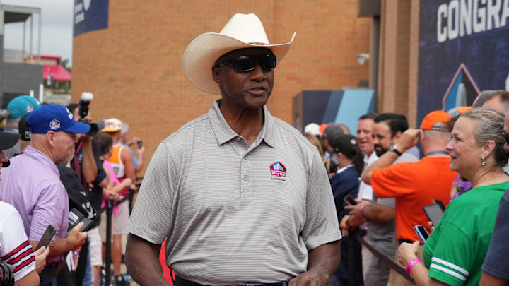 Aug 6, 2022; Canton, OH, USA; Mel Blount arrives on the red carpet during the Pro Football Hall of Fame Class of 2022 Enshrinement at Tom Benson Hall of Fame Stadium. Mandatory Credit: Kirby Lee-Imagn Images Aug 6, 2022; Canton, OH, USA; Mel Blount arrives on the red carpet during the Pro Football Hall of Fame Class of 2022 Enshrinement at Tom Benson Hall of Fame Stadium. Mandatory Credit: Kirby Lee-Imagn Images