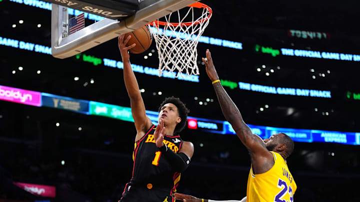 Mar 18, 2024; Los Angeles, California, USA; Atlanta Hawks forward Jalen Johnson (1) shoots the ball Mar 18, 2024; Los Angeles, California, USA; Atlanta Hawks forward Jalen Johnson (1) shoots the ball