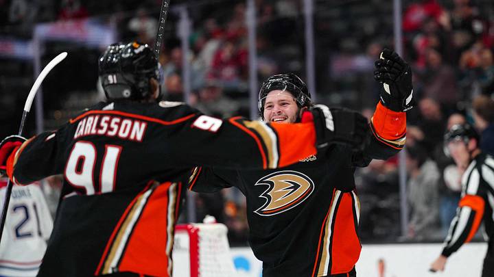 Nov 22, 2023; Anaheim, California, USA; Anaheim Ducks center Mason McTavish (23) and center Leo Carlsson (91) celebrate after a goal against the Montreal Canadiens in the second period at Honda Center. Mandatory Credit: Kirby Lee-USA TODAY Sports Nov 22, 2023; Anaheim, California, USA; Anaheim Ducks center Mason McTavish (23) and center Leo Carlsson (91) celebrate after a goal against the Montreal Canadiens in the second period at Honda Center. Mandatory Credit: Kirby Lee-USA TODAY Sports
