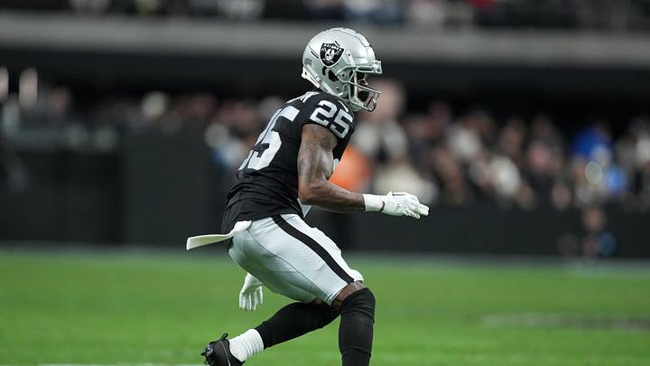 Jan 5, 2025; Paradise, Nevada, USA;Las Vegas Raiders cornerback Decamerion Richardson (25) against the Los Angeles Chargers in the first half at Allegiant Stadium. Mandatory Credit: Kirby Lee-Imagn Images Jan 5, 2025; Paradise, Nevada, USA;Las Vegas Raiders cornerback Decamerion Richardson (25) against the Los Angeles Chargers in the first half at Allegiant Stadium. Mandatory Credit: Kirby Lee-Imagn Images