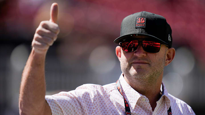 Cincinnati Bengals director of player personnel Duke Tobin gives a thumbs up during warmups before the NFL Week 1 game between the Cleveland Browns and the Cincinnati Bengals at Huntington Bank Field in Cleveland on Sunday, Sept. 7, 2025.