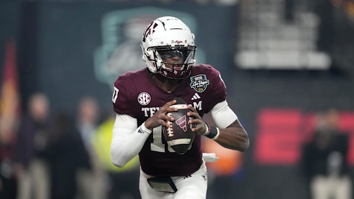 Dec 27, 2024; Las Vegas, NV, USA; Texas A&M Aggies quarterback Marcel Reed (10) throws the ball against the Southern California Trojans in the first half at Allegiant Stadium. Mandatory Credit: Kirby Lee-Imagn Images Dec 27, 2024; Las Vegas, NV, USA; Texas A&M Aggies quarterback Marcel Reed (10) throws the ball against the Southern California Trojans in the first half at Allegiant Stadium. Mandatory Credit: Kirby Lee-Imagn Images