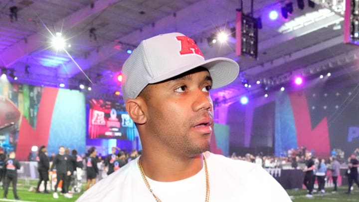 Jan 30, 2025; Orlando, FL, USA; AFC quarterback Russell Wilson (3) of the Pittsburgh Steelers during the Pro Bowl Skills Challenge at Nicholson Fieldhouse. Mandatory Credit: Kirby Lee-Imagn Images