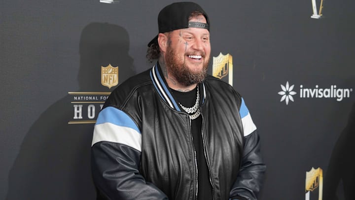 Jelly Roll on the red carpet during Super Bowl LIX NFL Honors at Saenger Theatre.