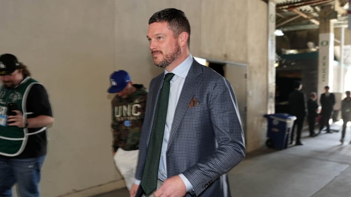 Jan 1, 2025; Pasadena, California, USA; Oregon Ducks coach Dan Lanning arrives before the game against the Ohio State Buckeyes at Rose Bowl Stadium. Mandatory Credit: Kirby Lee-Imagn Images