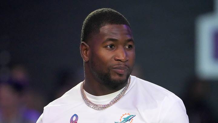 Jan 30, 2025; Orlando, FL, USA; AFC tight end Jonnu Smith of the Miami Dolphins during the Pro Bowl Skills Challenge at Nicholson Fieldhouse. Mandatory Credit: Kirby Lee-Imagn Images