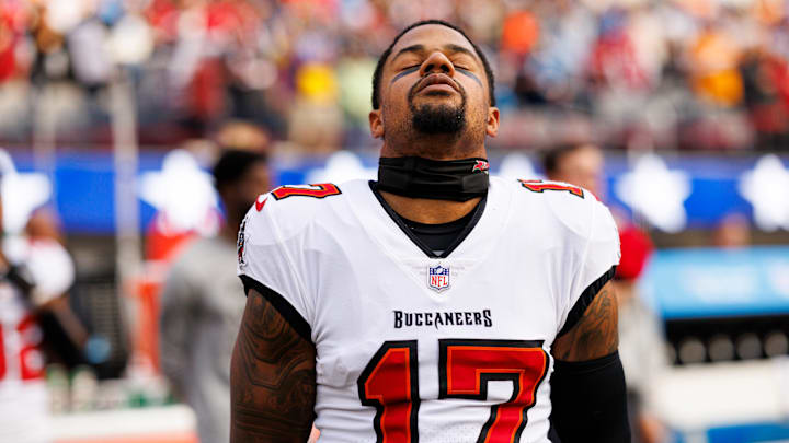 Tampa Bay Buccaneers v Los Angeles Chargers