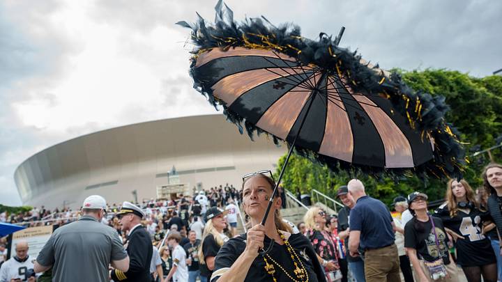 Oct 5, 2026; New Orleans, Louisiana, USA;  Fans arrive before the game between Atlanta Falcons and New Orleans Saints at Caesars Superdome.  Mandatory Credit: Matthew Hinton-Imagn Images