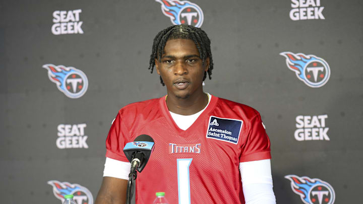 Tennessee Titans quarterback Cam Ward talks with reporters after his first day of rookie mini camp. Mandatory Credit: Steve Roberts-Imagn Images Tennessee Titans quarterback Cam Ward talks with reporters after his first day of rookie mini camp. Mandatory Credit: Steve Roberts-Imagn Images