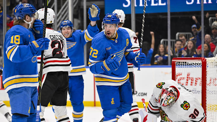 Justin Faulk and the Blues are road favorites in Chicago.