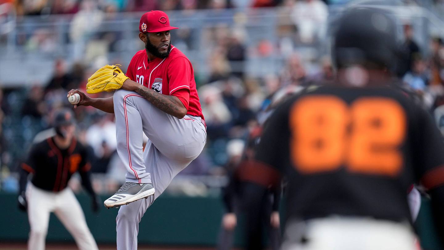 Red Sox surprise roster move welcomes flamethrower for first MLB appearance since 2019