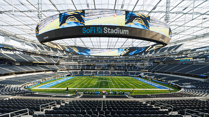 Tennessee Titans v Los Angeles Chargers