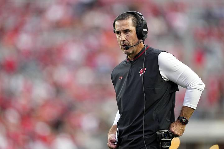 Latest Update on Wisconsin's Luke Fickell Before Oregon Ducks Matchup
