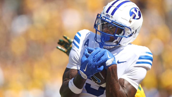 Darius Lassiter hauls in a catch against Baylor
