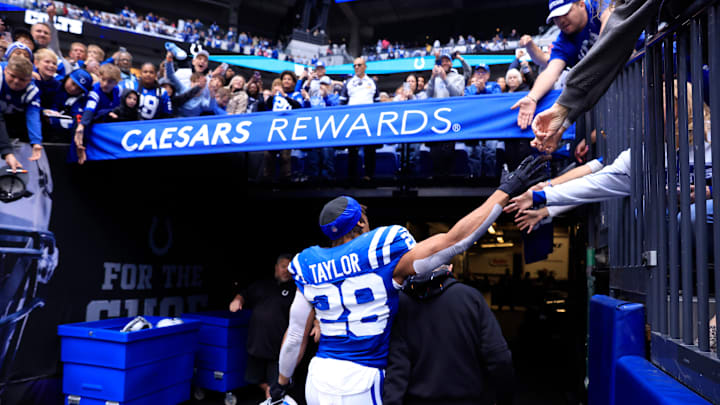 Tennessee Titans v Indianapolis Colts
