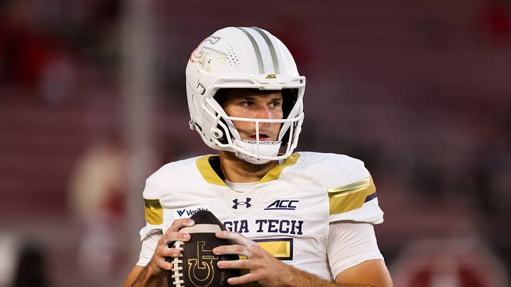 Sep 26, 2026; Stanford, California, USA; Georgia Tech Yellow Jackets quarterback Alberto Mendoza (15) warms up before the game against the Stanford Cardinal at Stanford Stadium. Mandatory Credit: Sergio Estrada-Imagn Images Sep 26, 2026; Stanford, California, USA; Georgia Tech Yellow Jackets quarterback Alberto Mendoza (15) warms up before the game against the Stanford Cardinal at Stanford Stadium. Mandatory Credit: Sergio Estrada-Imagn Images