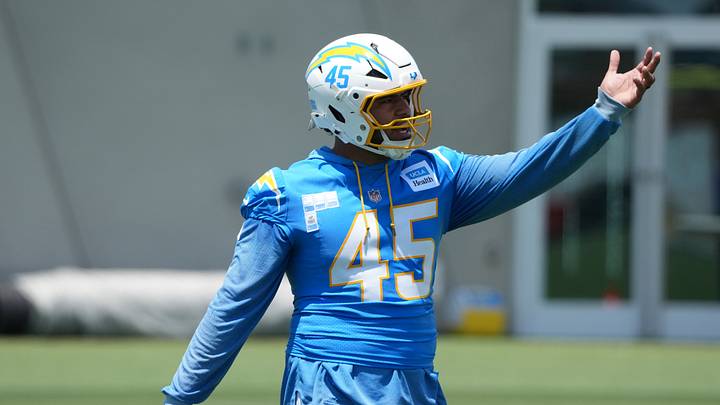 Jun 17, 2026; El Segundo, CA, USA; Los Angeles Chargers linebacker Tuli Tuipulotu (45) during minicamp at The Bolt. Mandatory Credit: Kirby Lee-Imagn Images