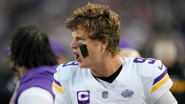 Minnesota Vikings v Chicago Bears