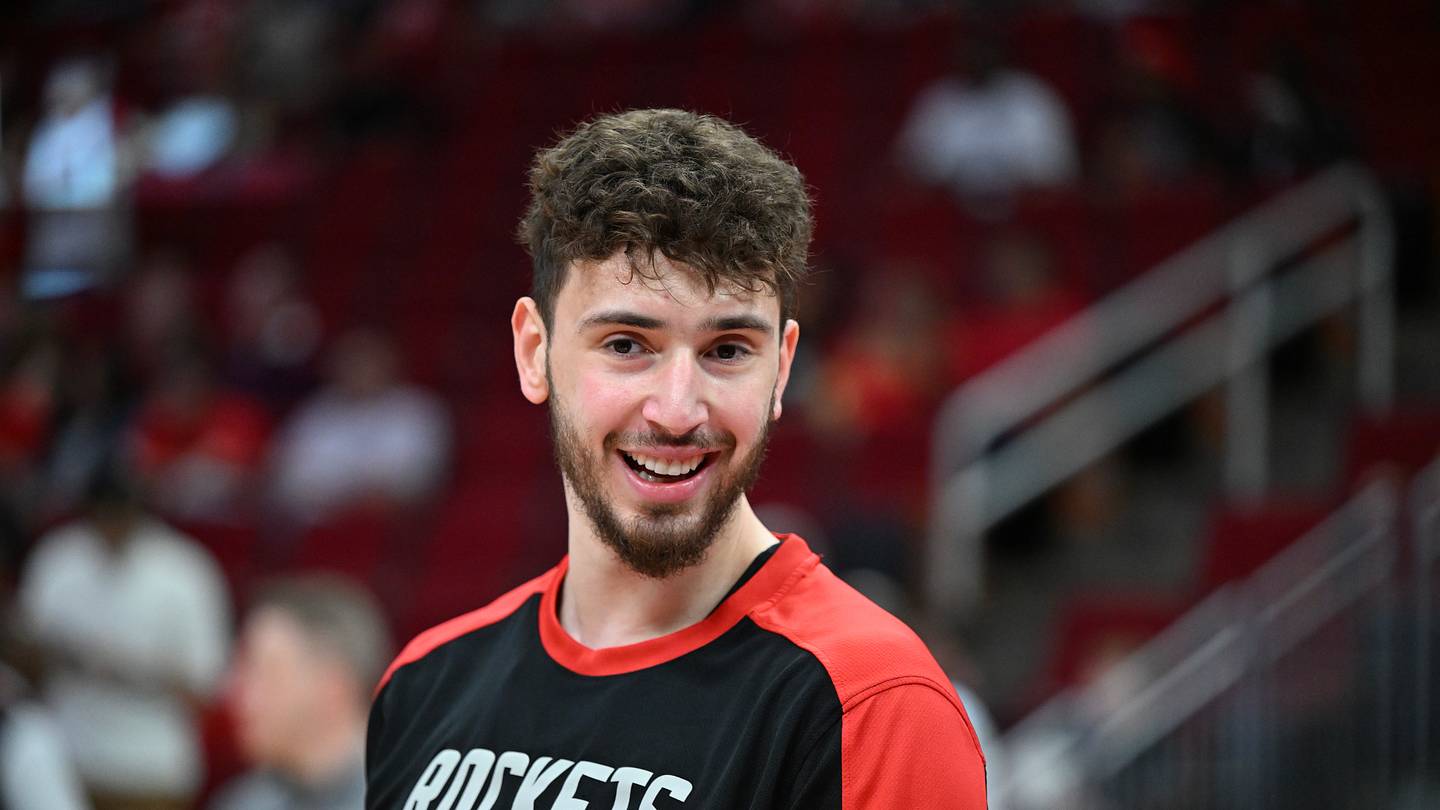 Rockets Edge Hawks in Preseason Opener; Durant Awaits Debut