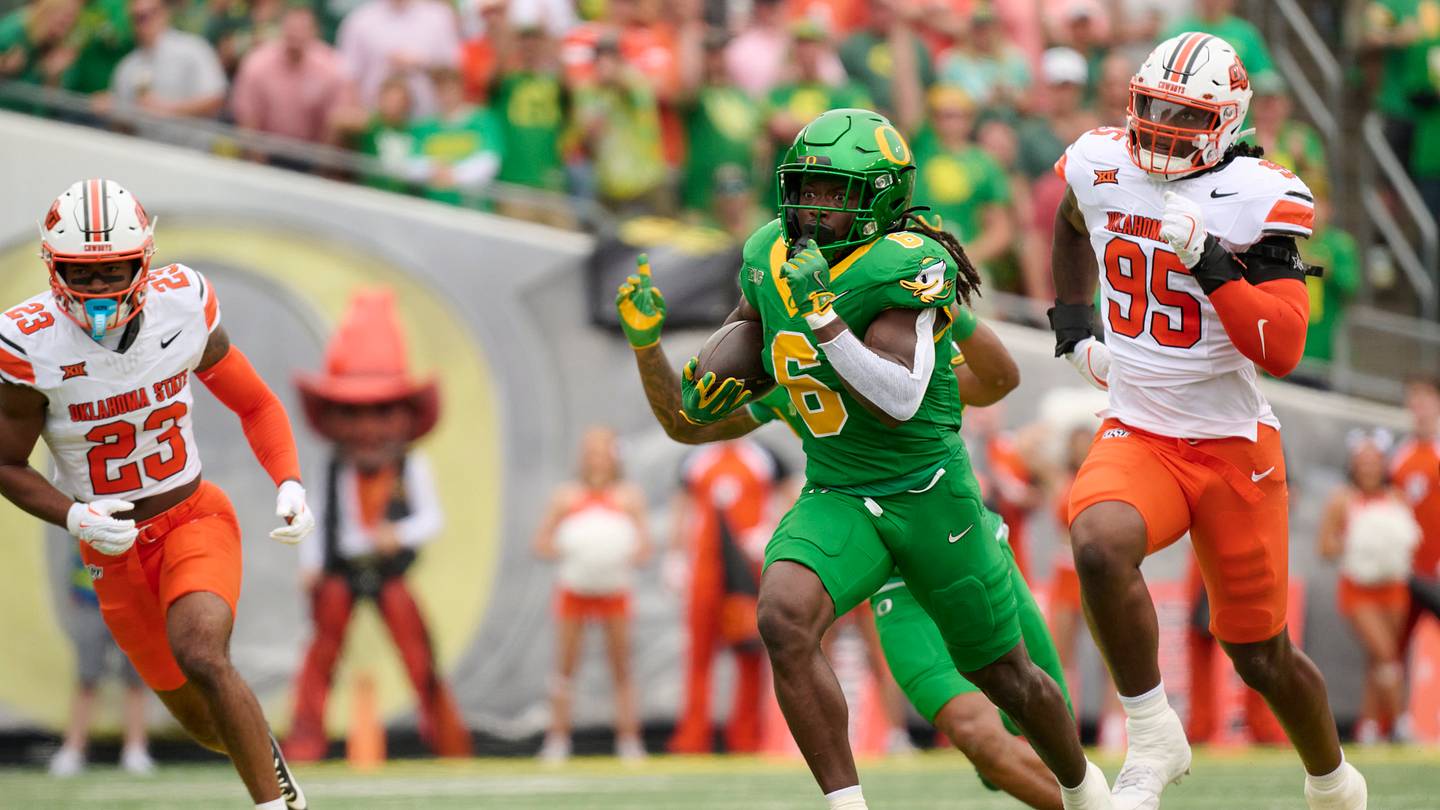 What time and channel does Oregon play on today? Latest on how to watch the Ducks vs Oklahoma State