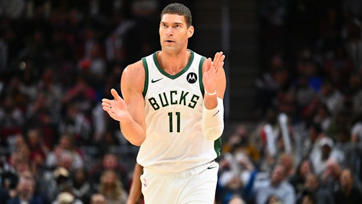 Lopez no vive un buen momento con los Bucks