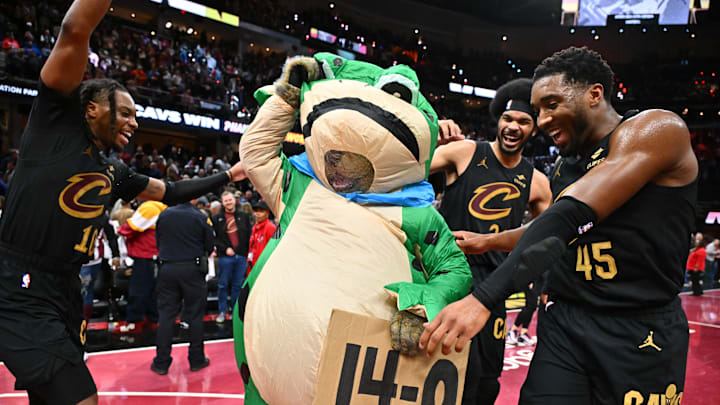 Chicago Bulls v Cleveland Cavaliers - Emirates NBA Cup